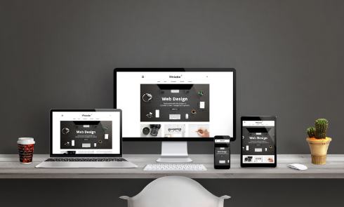 Website Builder (Tilda, WordPress) or Custom Development - What Should a Business Choose in 2026?